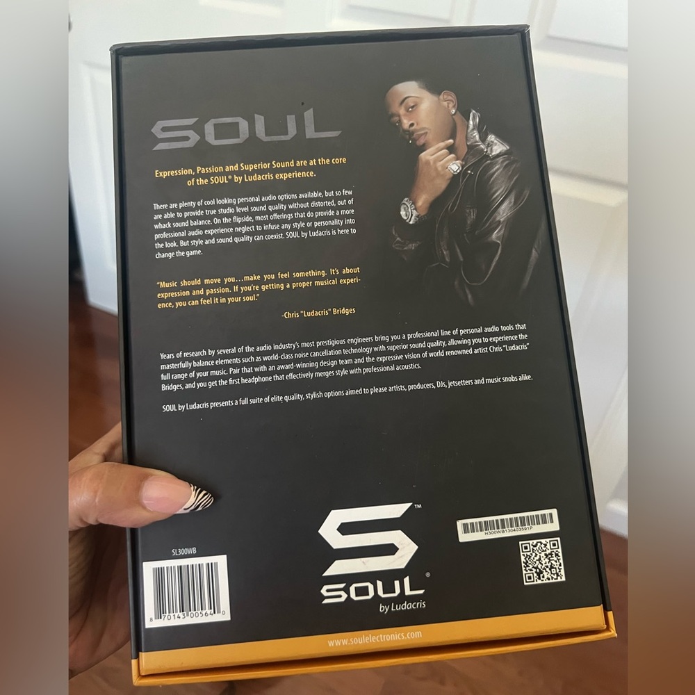 Soul by Ludacris SL300 High-Definition Noise-Canceling Headphones  “Fair”!!!! - Picture 2 of 11